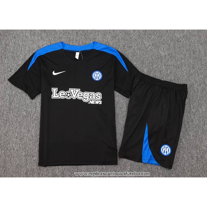 Fato de Treino
 Inter de Milao 
 2024-2025 Manga Curta
 Azul
 - Calcas Curta
